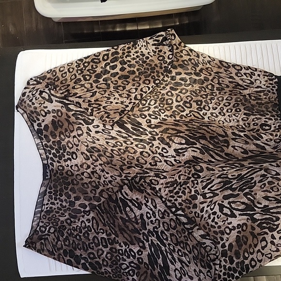 Womens see through leopard print blouse - Picture 2 of 3
